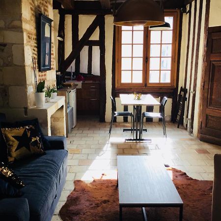 Appartement Dans Immeuble 15 Eme Siecles Vieux טור מראה חיצוני תמונה