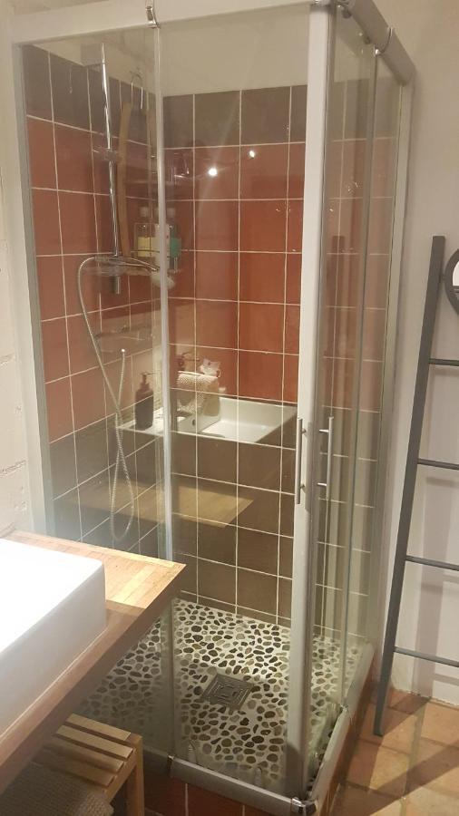 Appartement Dans Immeuble 15 Eme Siecles Vieux טור מראה חיצוני תמונה