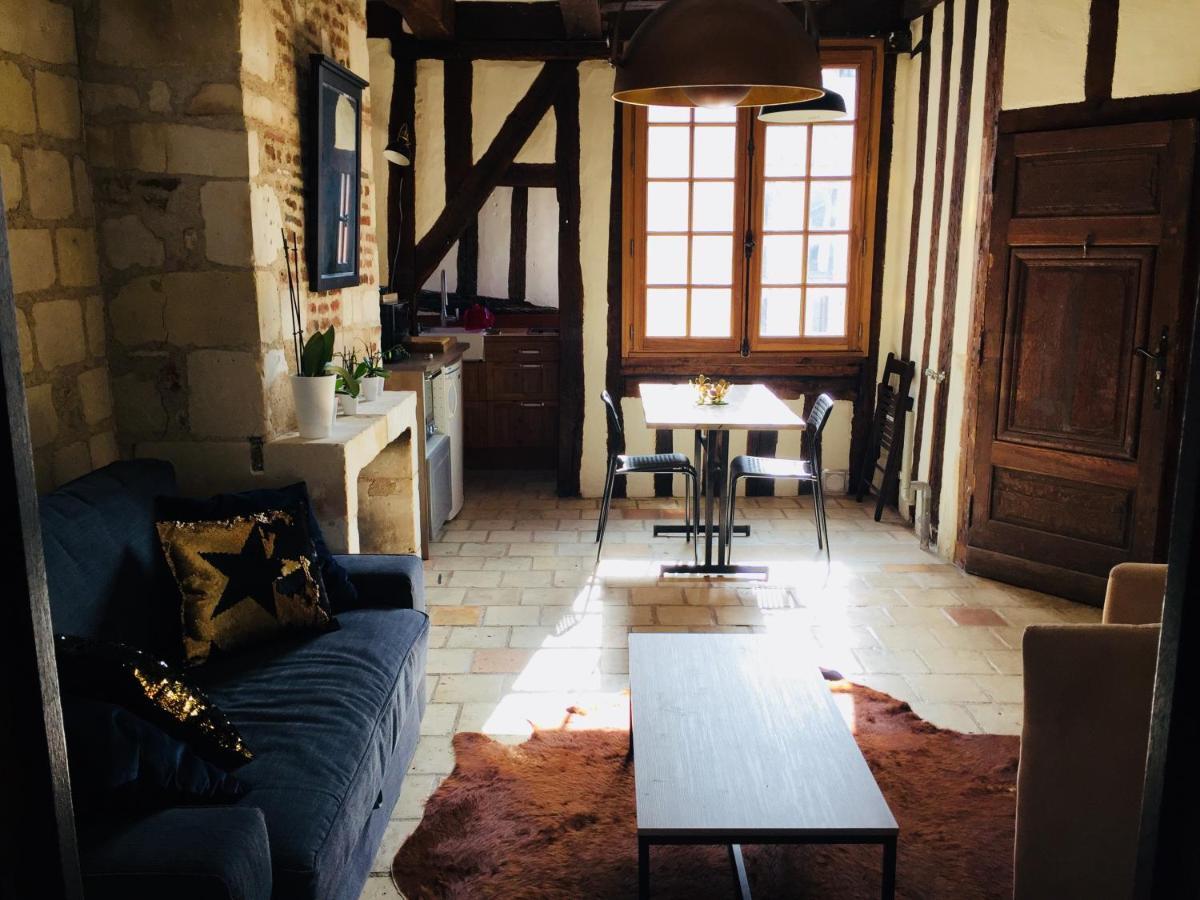 Appartement Dans Immeuble 15 Eme Siecles Vieux טור מראה חיצוני תמונה